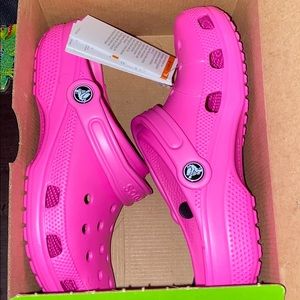 pink crocs never worn
